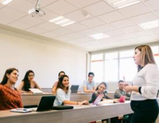 Étudiantes et étudiants en situation de handicap : des inégalités qui traversent les parcours