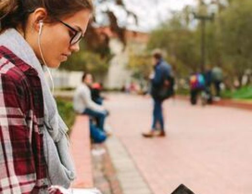 Cégep à distance : soutenir la motivation et la persévérance au collégial